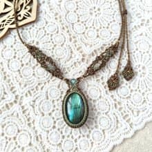 綠光森林。綠光拉長石。南美巴西蠟線編織項鍊