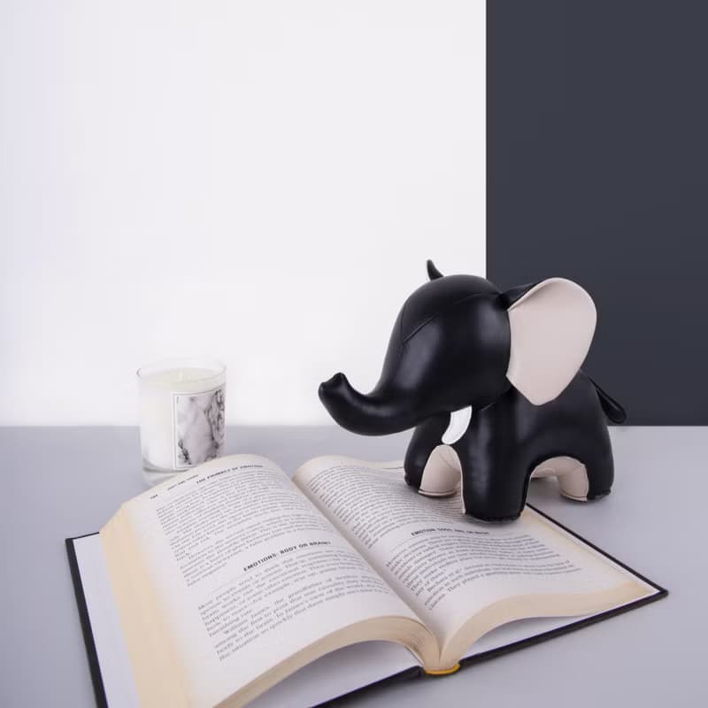 【書擋】大象 Elephant Abby II 皮革動物擺飾  | 入厝禮物