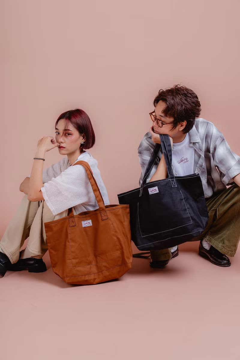 Walking Stitch : Haru Shopping Bag : กระเป๋าช้อปปิ้ง (Black, Tan Brown)