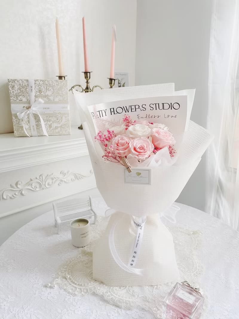 粉白永生玫瑰花束－法式香榭