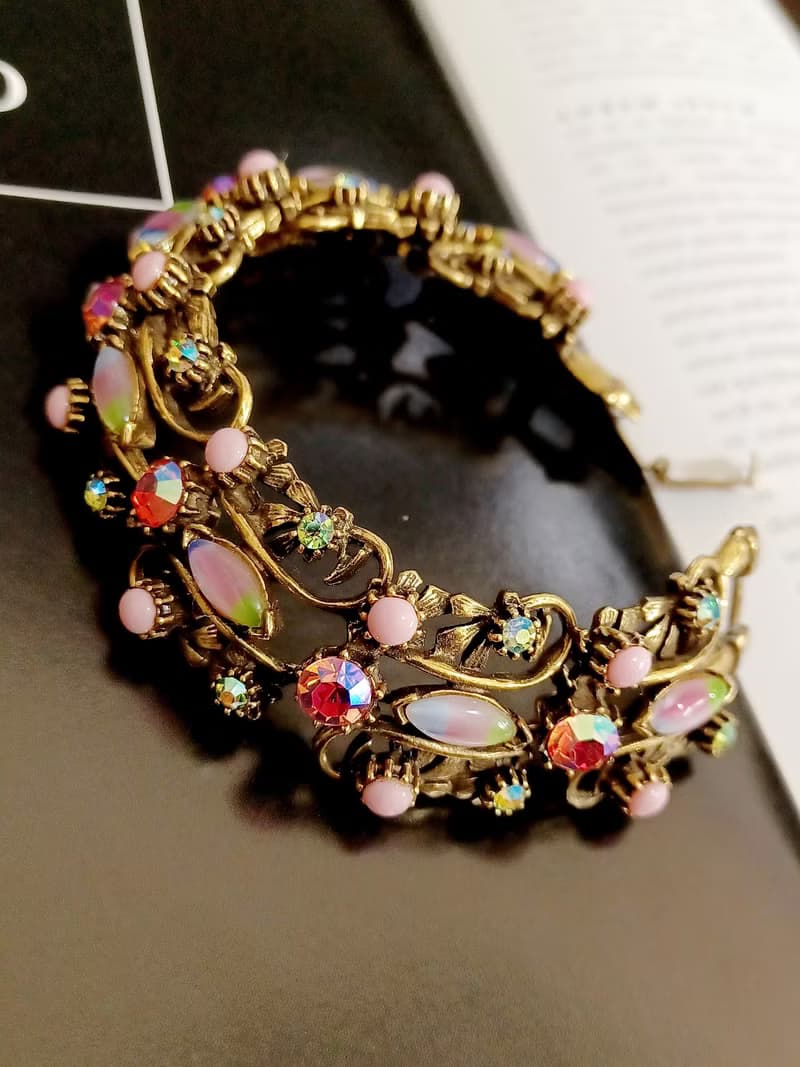 vintage jewelry Florenza 粉色極光萊茵華麗雕花 手鍊