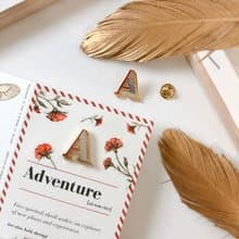 A / Adventure -琺瑯徽章卡－附信封 開學季 情人卡 萬用字母卡