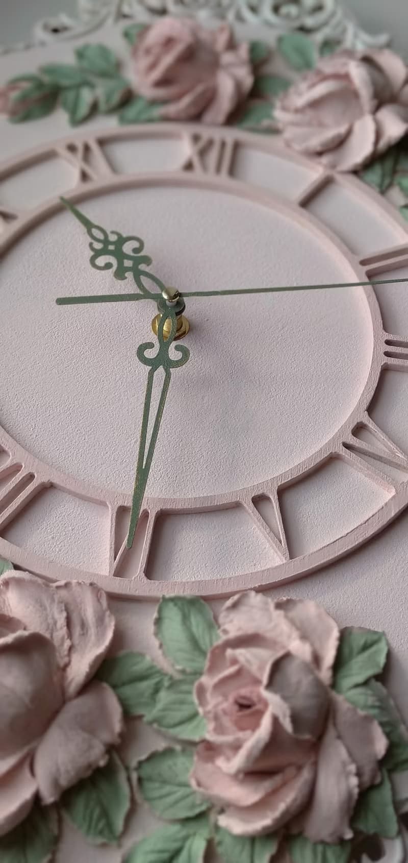 靜音掛鐘 Pink wall clock with roses Silent wall clock for bedroom girl room Mom Gift