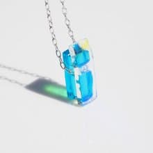 小さな光るガラス(なの【海】)チェーンネックレス【アロマペンダントに変更可】【綿紐、シルバー925選べます】 【受注制作】