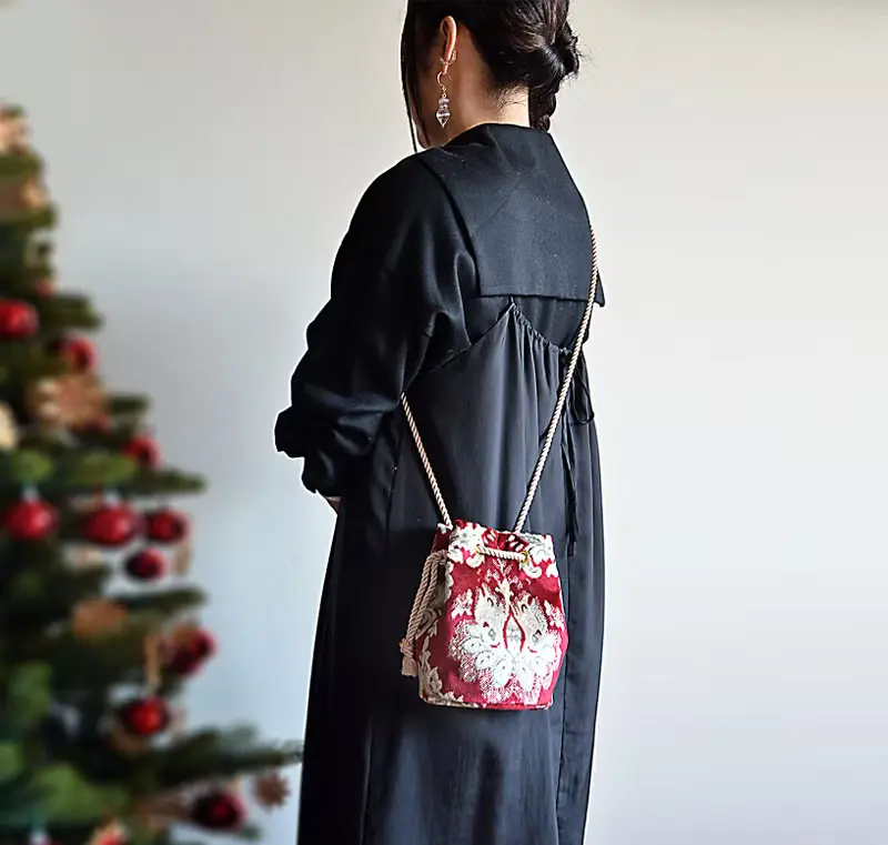 ベニスポシェットマリンバッグレッド　クリスマススペシャルエディション　着物・パーティ・ギフトにも
