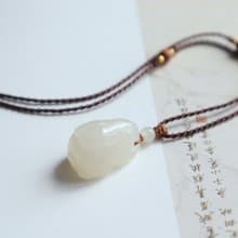 天然藕粉和田玉生肖兔項鏈吊墜冰底藕粉色玉質細膩生日禮物送女友