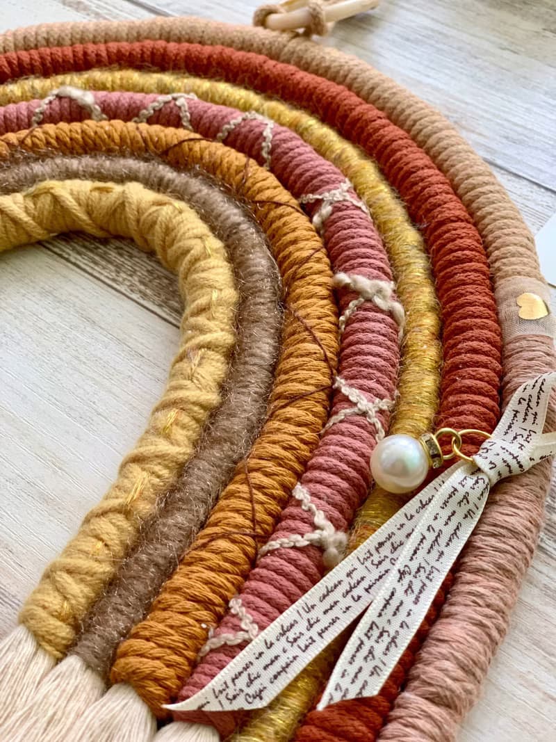 【Macrame DIY材料包】奶茶系療癒彩虹掛飾 I 牆面佈置首選