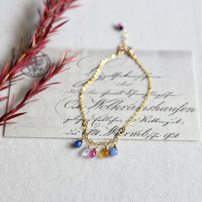 カリスマ性、勝利運などを高める カラフル サファイアのブレスレット 9月誕生石