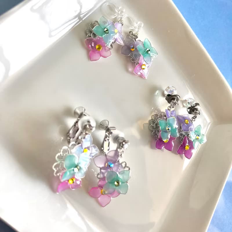 温度で色が変わる　紫陽花　イヤリング　ピアス