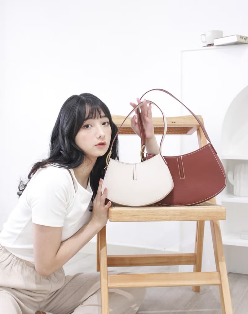 最新素皮革 簡約 Audrey 中型 半月型 腋下包 貝殼包 黑色