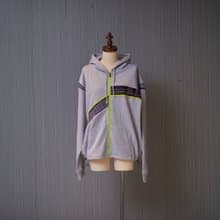 R+F5重新整理【改造公式C】帽Tee=連帽外套