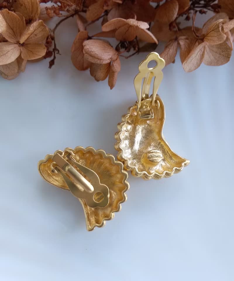 Vintage Jewelry 西洋古董飾品 刷金 海貝螺 夾式耳環