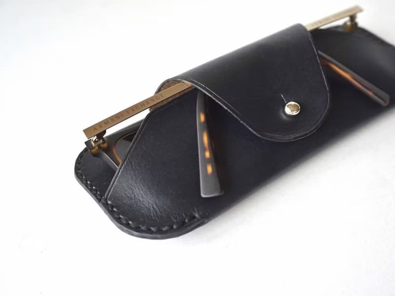 Customized Gift Sunglasses Case in Black leather / spectacle case