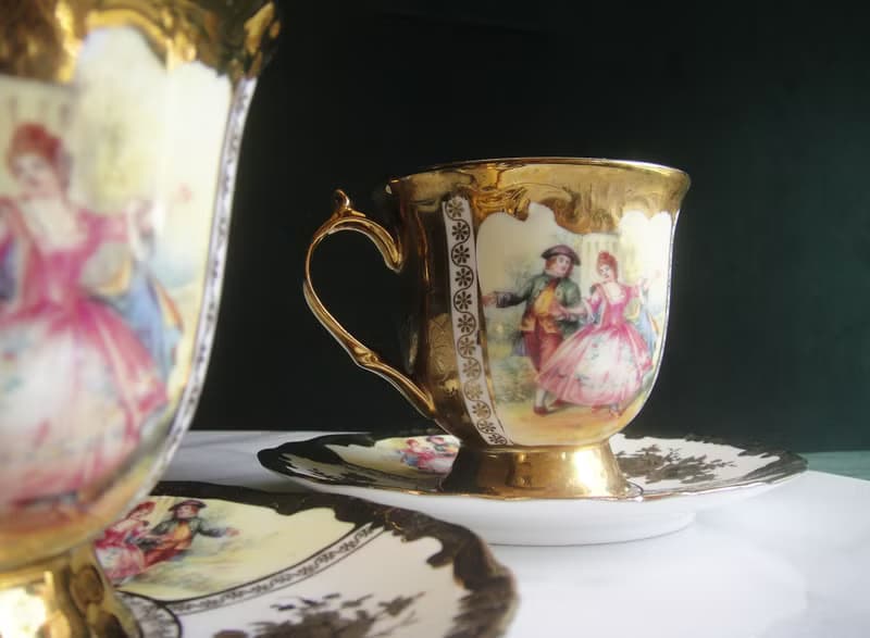 【老時光 OLD-TIME】早期二手古典精美茶具組(一杯一盤為一組