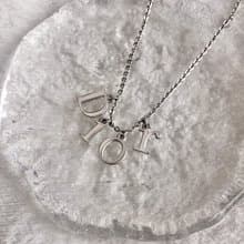 【 日本直送　名牌中古包 】Christian Dior クリスチャン ディオール ネックレス シルバー ロゴ vintage ヴィンテージ  4vs2mn