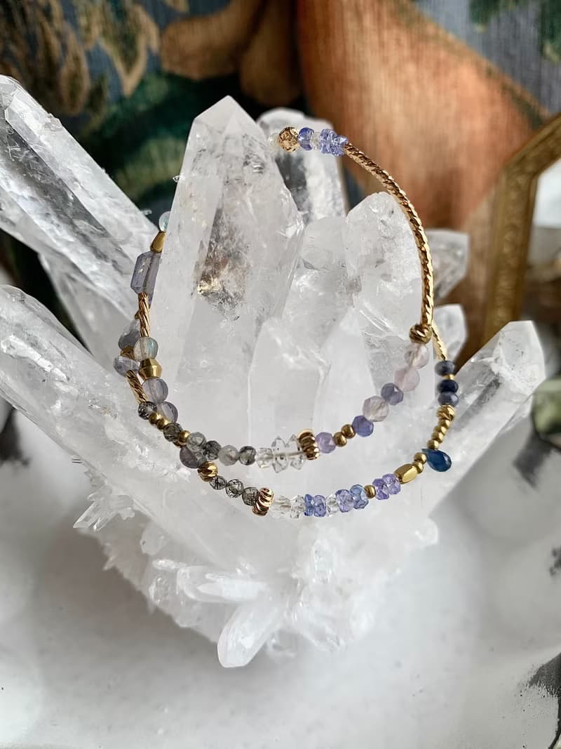 -沈睡的莎芙-天然水晶手鍊/黃銅手鍊