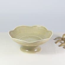 黃綠花邊高足盤-六瓣