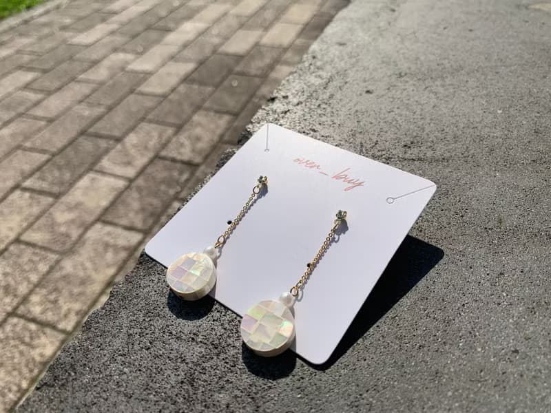 千錘百鏈 | 壓克力耳環 耳夾