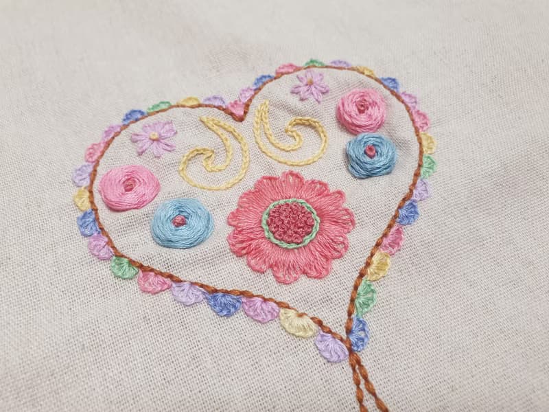 手工刺繡連衣裙、兔、狐、花、心