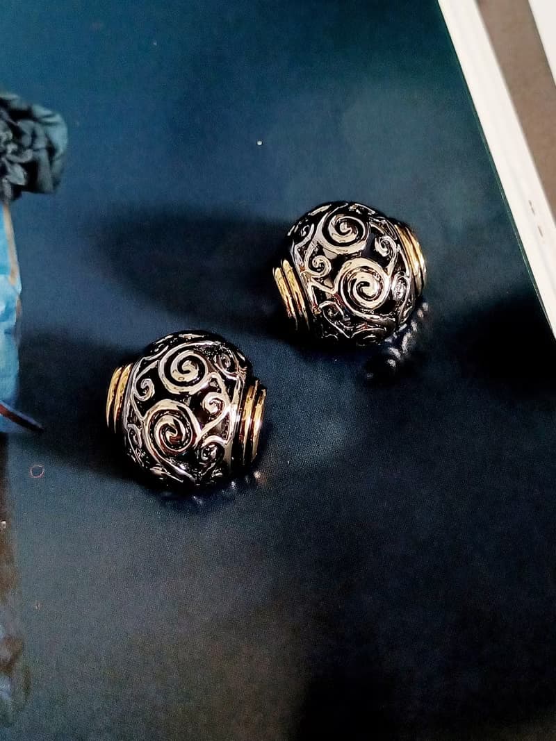 vintage jewelry  金屬騰雲圖騰夾式耳環