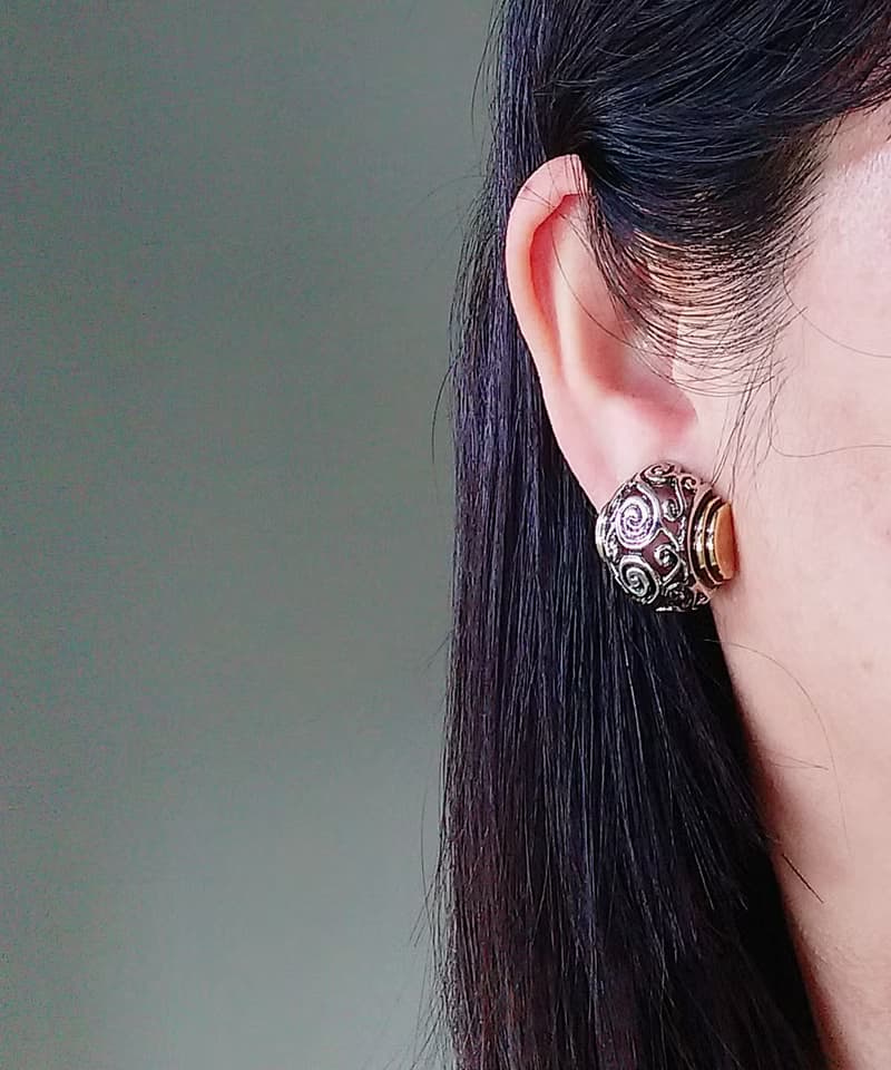 vintage jewelry  金屬騰雲圖騰夾式耳環