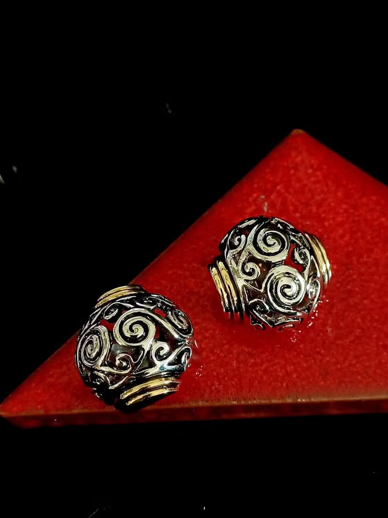 vintage jewelry  金屬騰雲圖騰夾式耳環