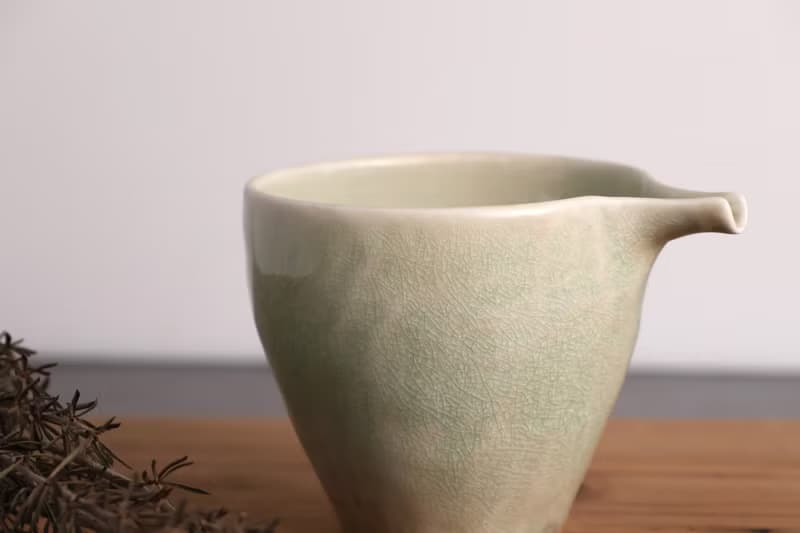 冰裂綠灰茶盅