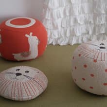 圓凳坐墩蒲團沙發腳踏擱腳蹬抱枕 兒童房裝飾凳生日喬遷禮物