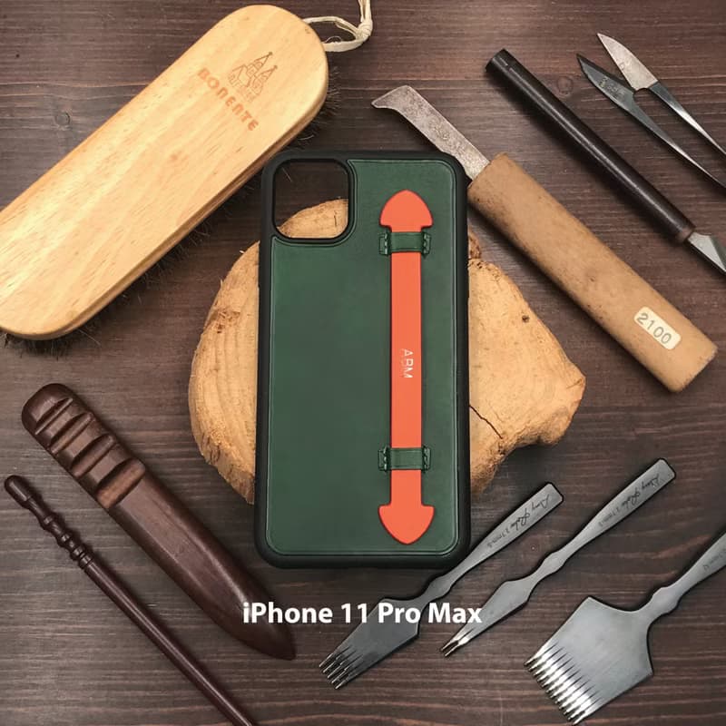 【iPhone手帶手機殼】綠色植鞣牛皮/防摔全包覆/輕鬆自拍