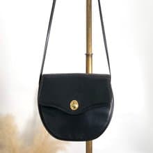 【 日本直送　名牌中古包 】Christian Dior クリスチャン ディオール ショルダーバッグ ブラック CDロゴ レザー vintage tzdbkd