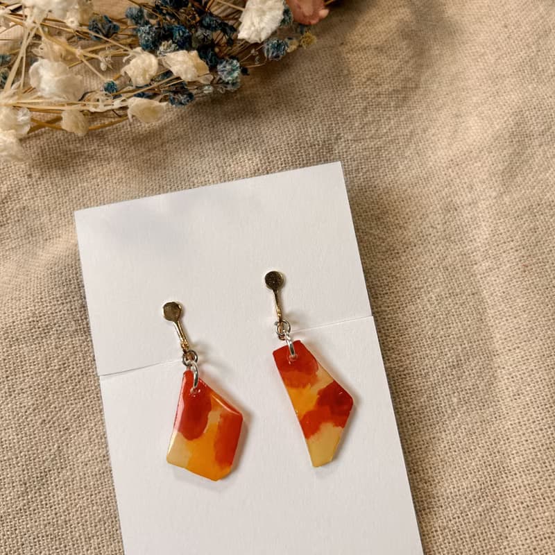 獅與烈焰 / 不規則幾何 / 手繪【熱縮片】耳飾