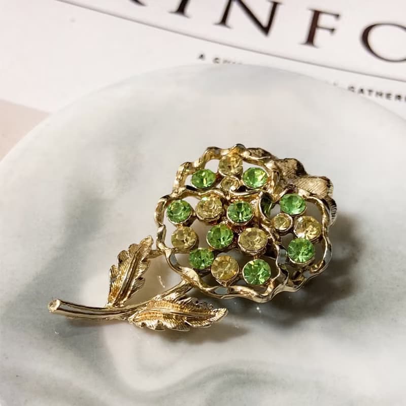 【西洋古董飾品】極閃黃綠系花卉 花束 捧花 漸層萊茵石 胸章胸針