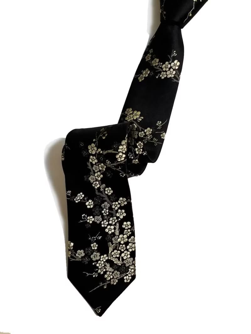 黑金梅花 領帶 Neckties