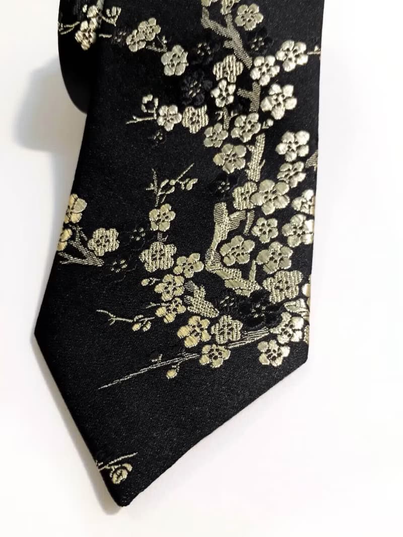 黑金梅花 領帶 Neckties