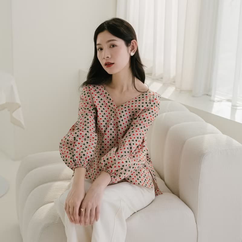 | New新品上市・自訂款 | 皮特小泡袖 七分袖 女裝上衣 夢遊仙境