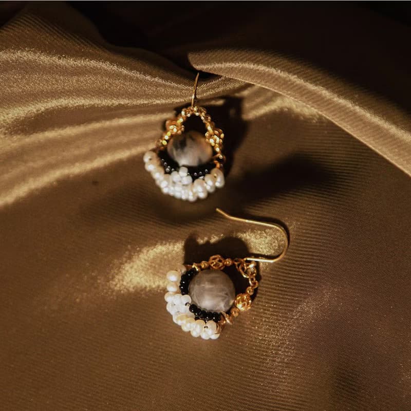 Solar Eclipse Tiara 日蝕后冠耳飾