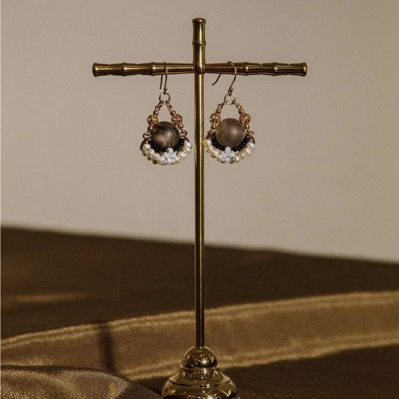 Solar Eclipse Tiara 日蝕后冠耳飾