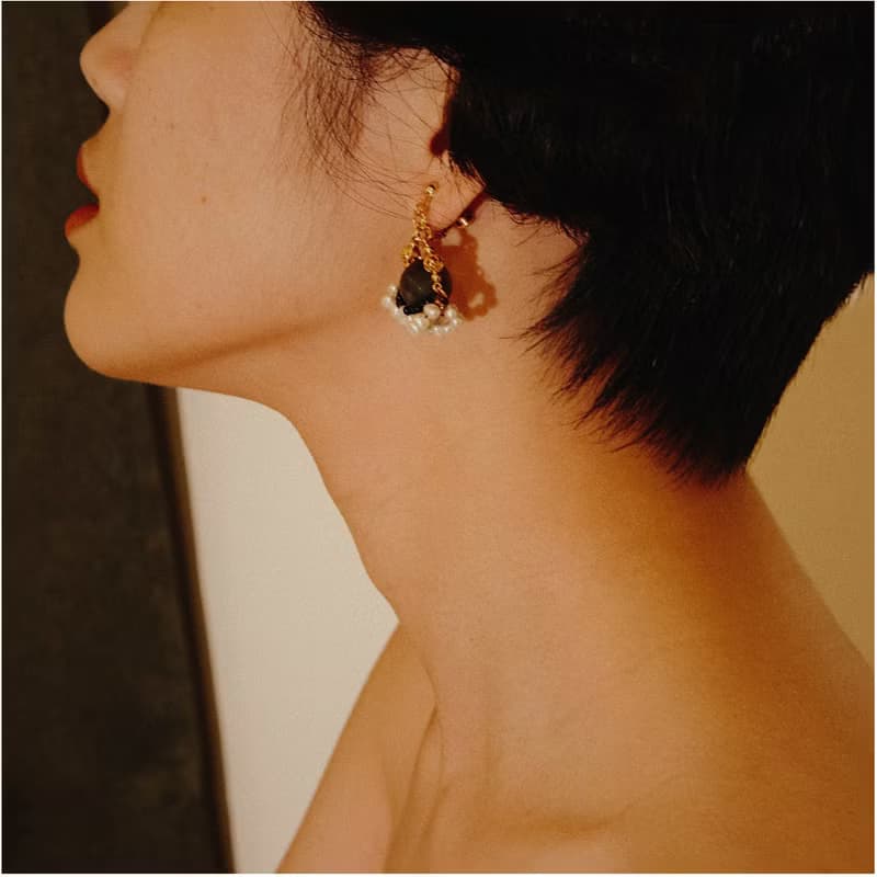 Solar Eclipse Tiara 日蝕后冠耳飾