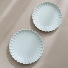 青白瓷菊皿 (21cm) /洸琳窯