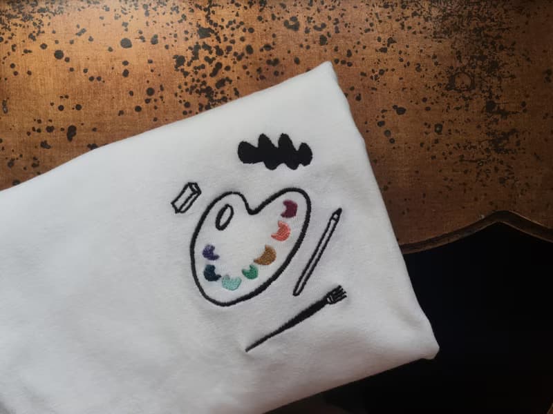 彩虹調色盤 刺繡Tee