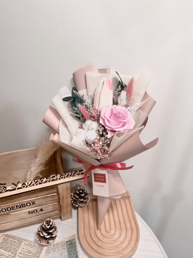 推薦 畢業季花束 冰淇淋花束 髒髒粉 乾燥花束
