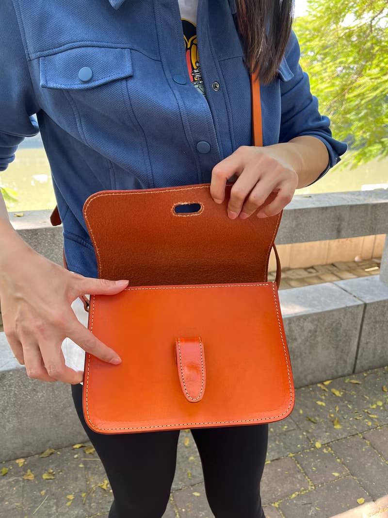 手作經典馬鞍包 原創復古郵差包 植鞣牛皮小方包 女士斜挎包 免費