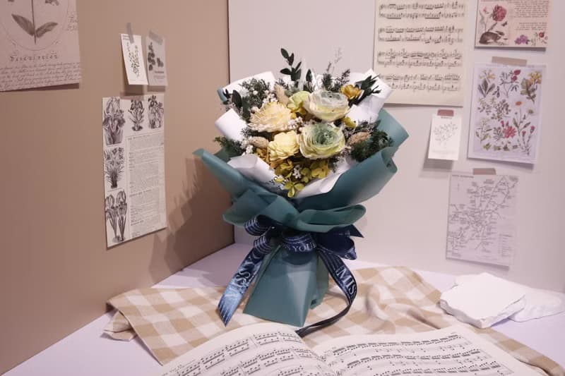 【中型索拉花束】— 橄欖綠花束