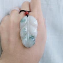 【親翠】天然翡翠 冰牛奶底飄花事業有成極美葉子項鍊 | 不敗題材