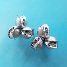 Vintage Jewelry 西洋古董飾品  立體三瓣花朵 銀色調 夾式耳環