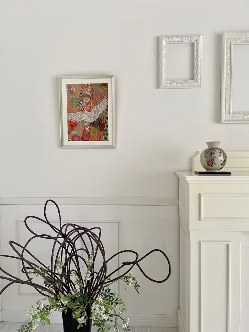 額装049　刺繍着物 鶴 和モダン 和風インテリア プレゼント 結婚祝 新築祝 長寿祝 縁起物 額装インテリア made in japan