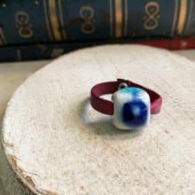 戒指 日本白瓷 自然釉色 無限看不膩色調 真皮革 藝術等級