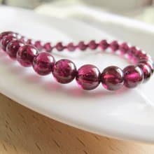 紫色石榴石 6mm【紫牙烏】女生的好朋友 增加活力魅力親和力