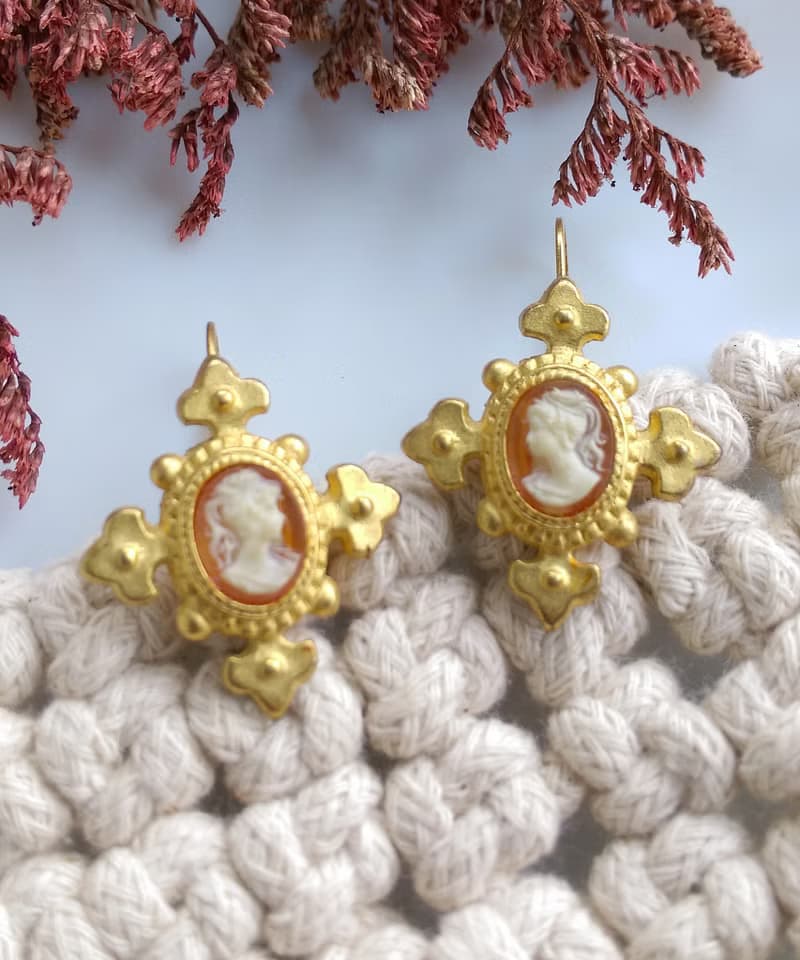 Vintage Jewelry 西洋古董飾品 CAMEO 霧金啞光 典雅 針式耳環