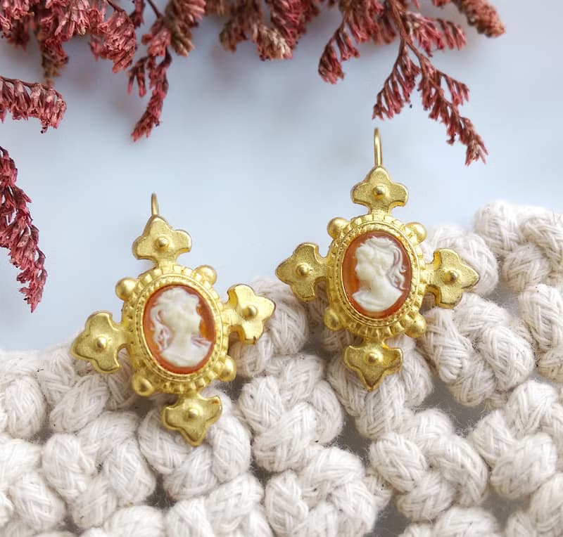 Vintage Jewelry 西洋古董飾品 CAMEO 霧金啞光 典雅 針式耳環